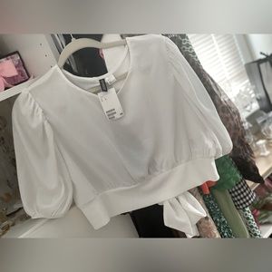 NWT H&M openback balloon sleeve crop top